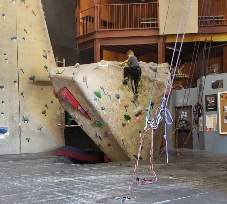 Boulders Sport Climbing Center (Harker&nbspHeights,&nbspTX)